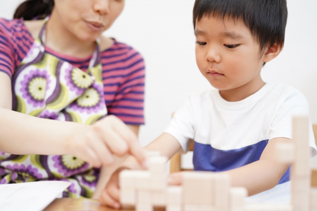 IQが高い子どもの写真の画像