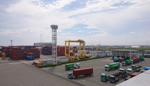 通関士の年収はいくら？平均・年代・働き方別の年収と収入アップ戦略